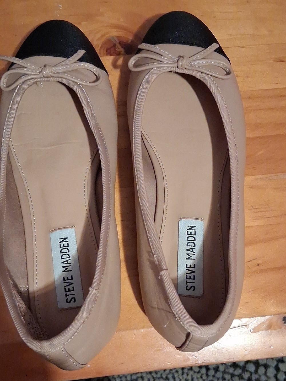Steve Madden Nude and Black Cap-Toe Ballet Flats